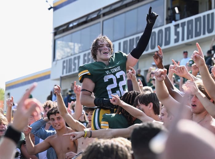 Photo of St. Edward linebacker Jon Slaper by Jeff Harwell